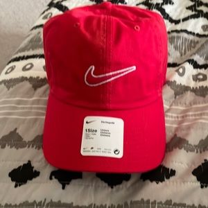 Nike heritage 86 red hat new unisex